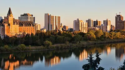 Lepelco Assurance View of a city skyline